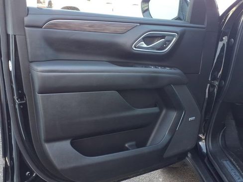 Used 2022 Chevrolet Tahoe LT w/ Luxury Package AWD/4WD image 10