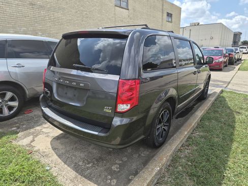 Used 2017 Dodge Grand Caravan GT FWD image 6