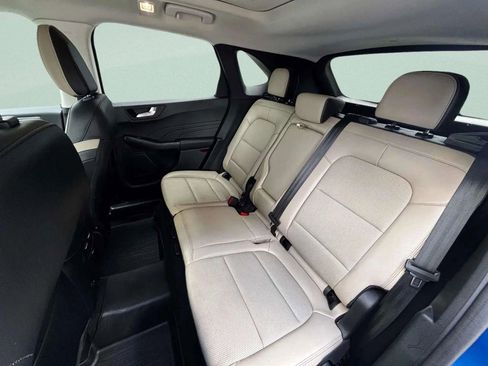 Used 2022 Ford Escape Titanium w/ Class II Trailer Tow Package image 20