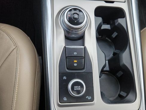 Used 2020 Ford Explorer Limited w/ Class III Trailer Tow Package image 32