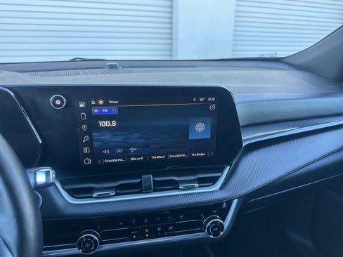 Used 2025 Chevrolet Equinox LT image 21