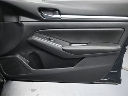 Used 2022 Nissan Altima 2.5 SV image 27