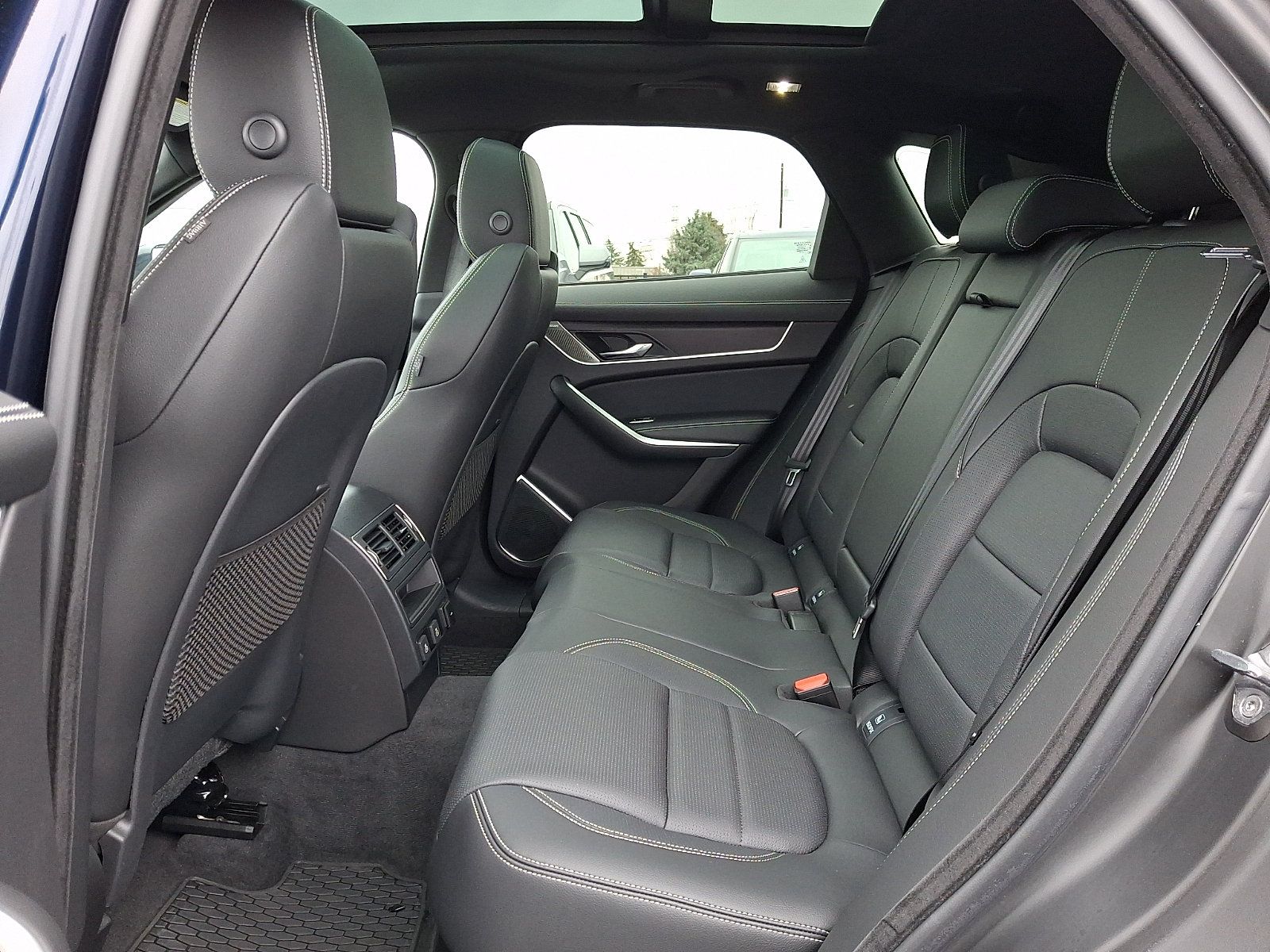 Used 2026 Jaguar F-PACE R-Dynamic S AWD/4WD image 10
