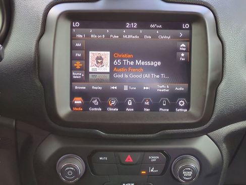 Used 2022 Jeep Renegade Trailhawk image 18