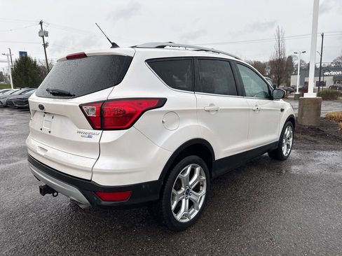 Used 2019 Ford Escape Titanium image 5