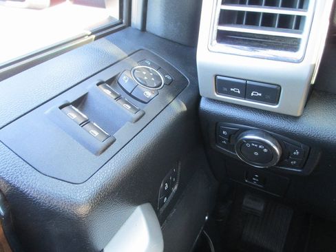 Used 2016 Ford F150 Lariat w/ Equipment Group 501A Mid image 27