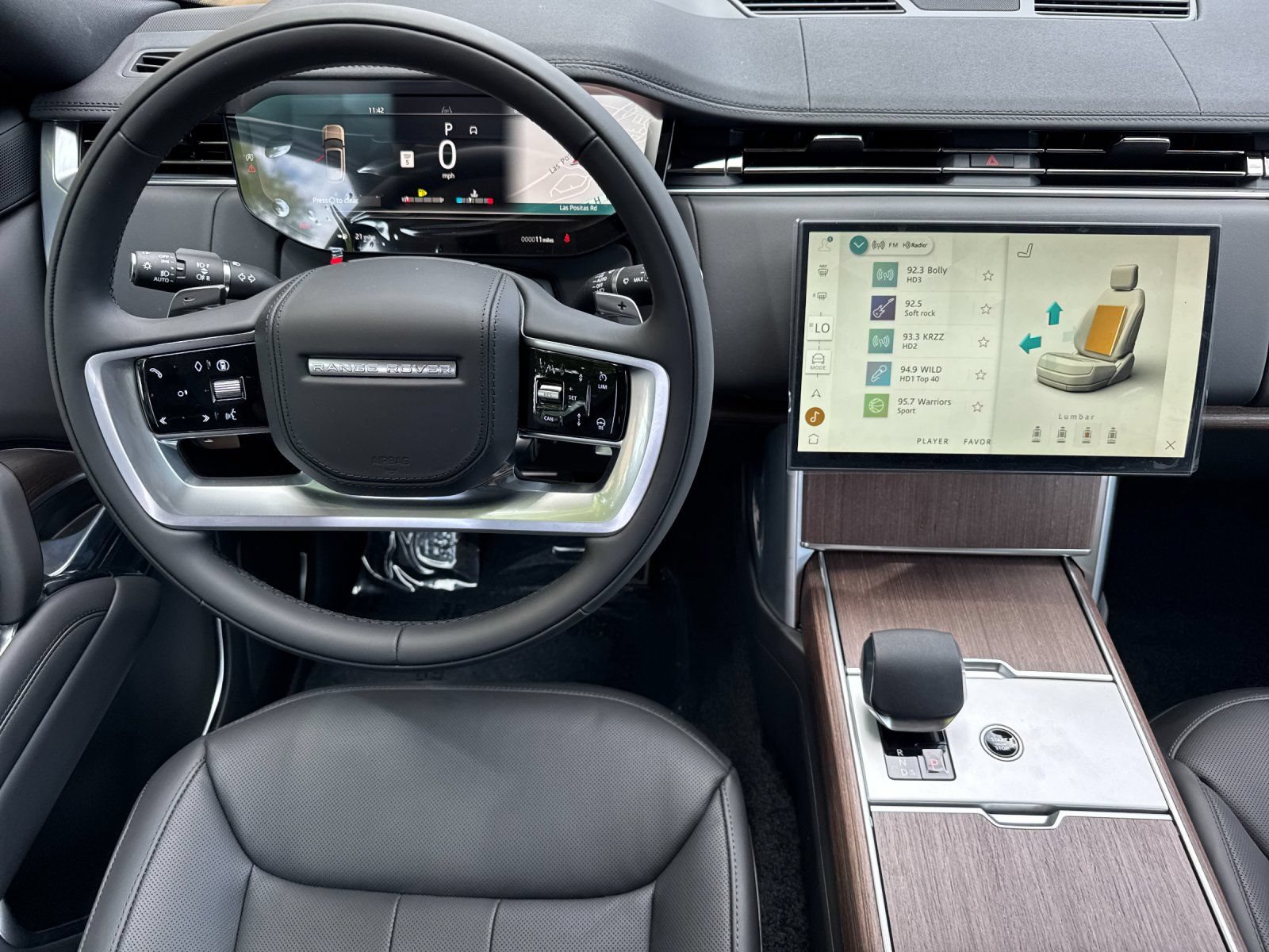 New 2026 Land Rover Range Rover Long Wheelbase SE AWD/4WD image 14