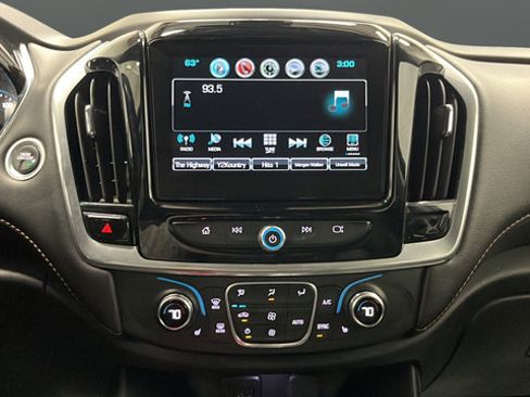 Used 2019 Chevrolet Traverse LT AWD/4WD image 13