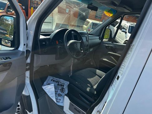 Used 2017 Mercedes-Benz Sprinter 3500 image 9