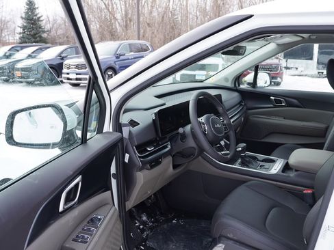 New 2026 Kia Carnival image 10