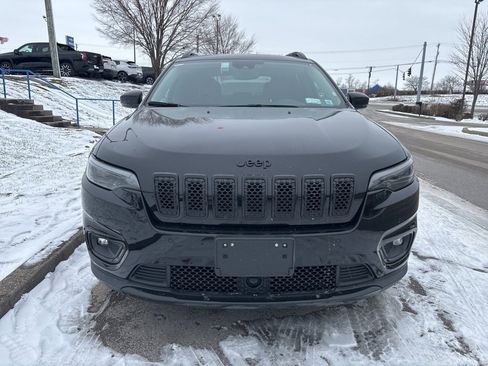 Used 2023 Jeep Cherokee Altitude Lux image 2