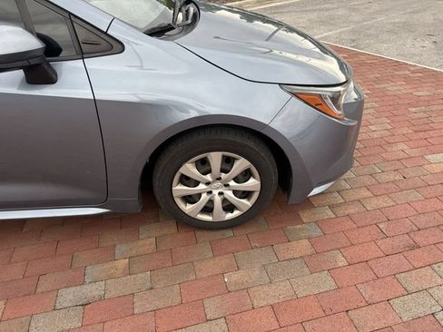 Used 2020 Toyota Corolla LE FWD image 17