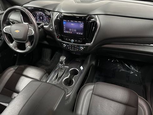 Used 2022 Chevrolet Traverse High Country AWD/4WD image 11