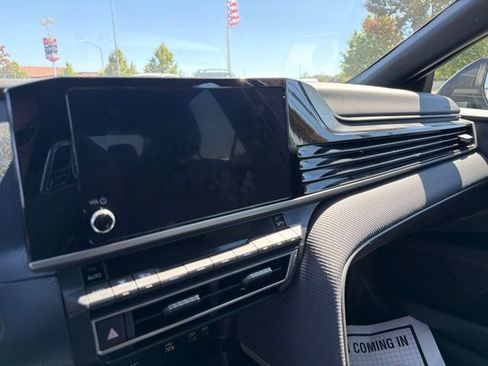 Used 2025 Toyota Camry SE FWD image 22