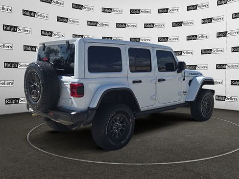 Used 2021 Jeep Wrangler Unlimited Rubicon w/ Trailer Tow Package AWD/4WD image 6