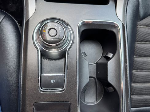 Used 2017 Ford Fusion SE w/ Equipment Group 201A FWD image 26