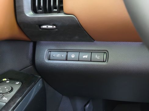 New 2026 Nissan Pathfinder Platinum AWD/4WD image 26