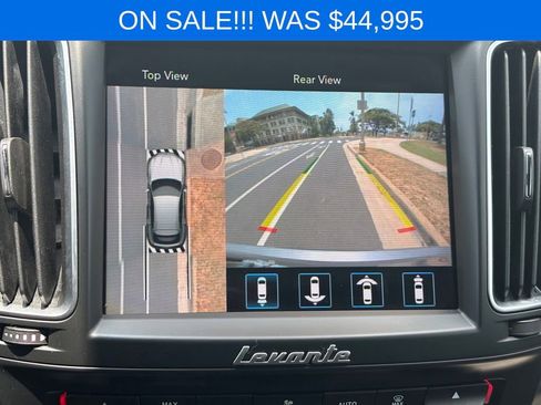 Used 2019 Maserati Levante Trofeo AWD/4WD image 17