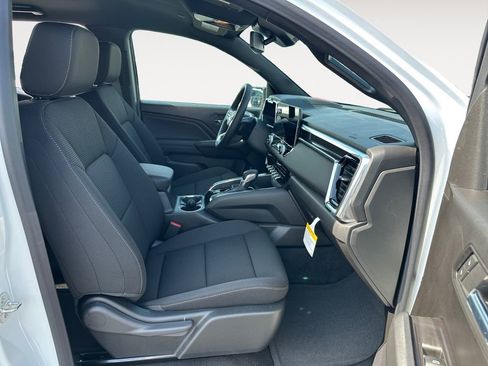 New 2026 GMC Canyon Elevation w/ Convenience Package image 15