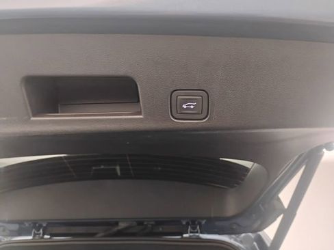 Used 2025 Chevrolet Traverse Z71 w/ Enhanced Driving Package AWD/4WD image 30
