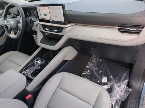 New 2026 Ford Explorer Active image 45