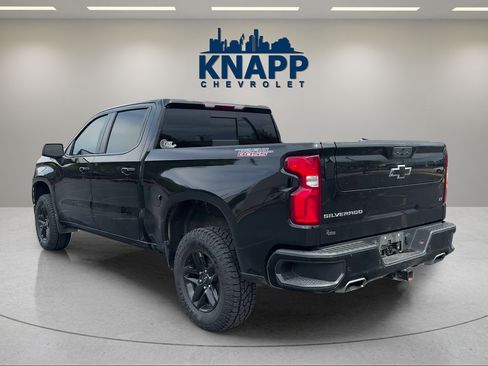 Used 2021 Chevrolet Silverado 1500 LT Trail Boss w/ Convenience Package II AWD/4WD image 3