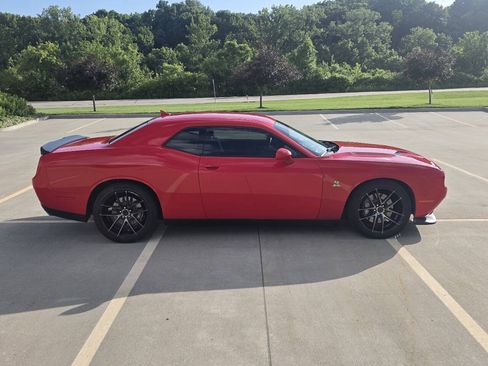 Used 2015 Dodge Challenger R/T Scat Pack RWD image 5