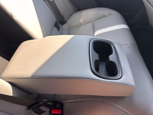 Used 2025 Toyota Camry SE w/ Convenience Package FWD image 31