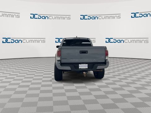 Used 2021 Toyota Tacoma TRD Off-Road w/ TRD Premium Off Road Package AWD/4WD image 7