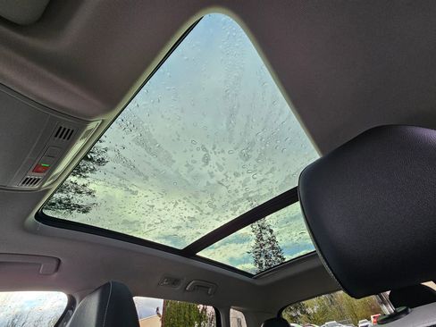 New 2025 Volkswagen Taos SE image 23