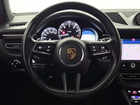 Used 2023 Porsche Macan AWD/4WD image 31
