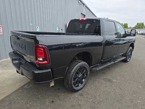Used 2025 RAM 2500 Big Horn AWD/4WD image 9