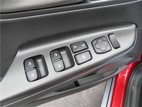 Used 2021 Hyundai Kona Limited w/ Cargo Package image 28