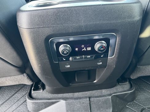 Used 2022 Chevrolet Tahoe High Country image 23