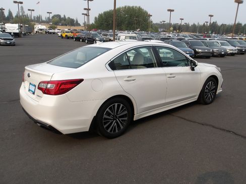 Used 2019 Subaru Legacy 2.5i Premium image 5