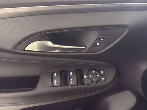 Used 2024 Buick Envista Sport Touring w/ Convenience I Package FWD image 11