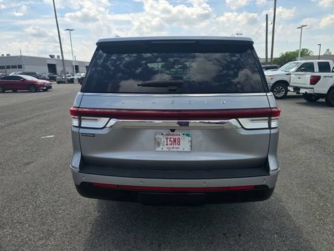 Used 2023 Lincoln Navigator Reserve AWD/4WD image 4