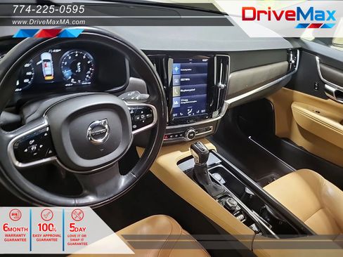 Used 2018 Volvo V90 T5 Cross Country w/ Convenience Package image 1