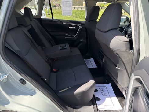 Used 2019 Toyota RAV4 XLE w/ Convenience Package AWD/4WD image 34
