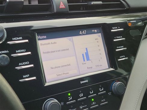 Used 2020 Toyota Camry LE image 24