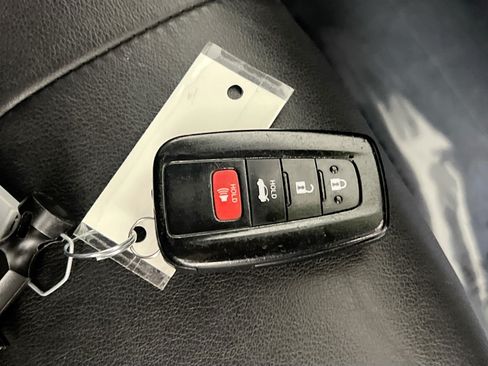 Used 2021 Toyota Camry XSE FWD image 36