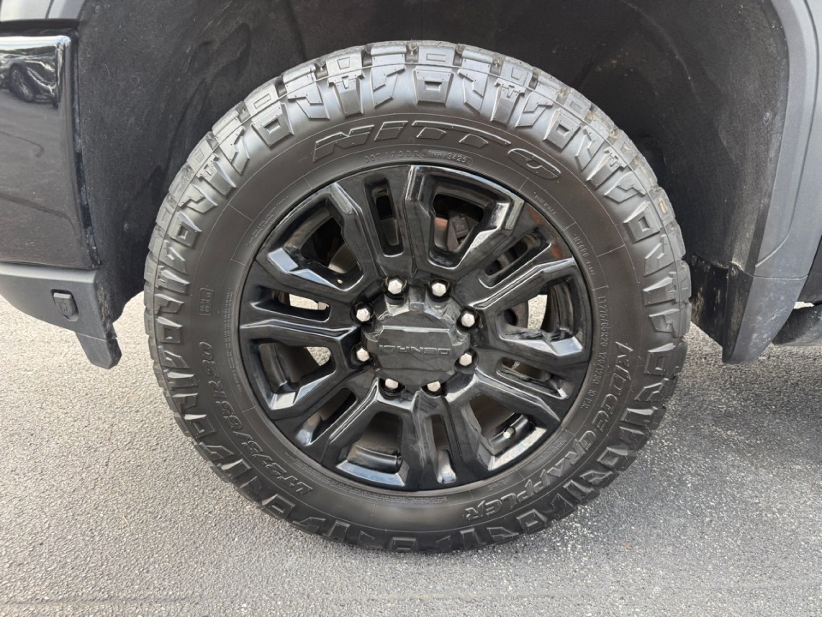 Used 2023 GMC Sierra 2500 Denali w/ Denali Black Diamond Edition AWD/4WD image 41
