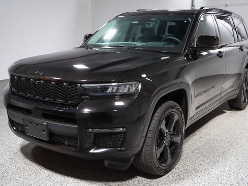 Used 2023 Jeep Grand Cherokee L Limited w/ Luxury Tech Group II image 34