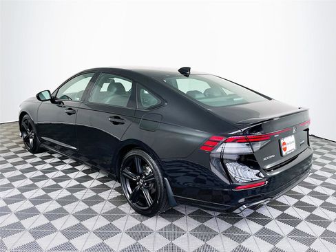 Used 2025 Honda Accord Sport image 7
