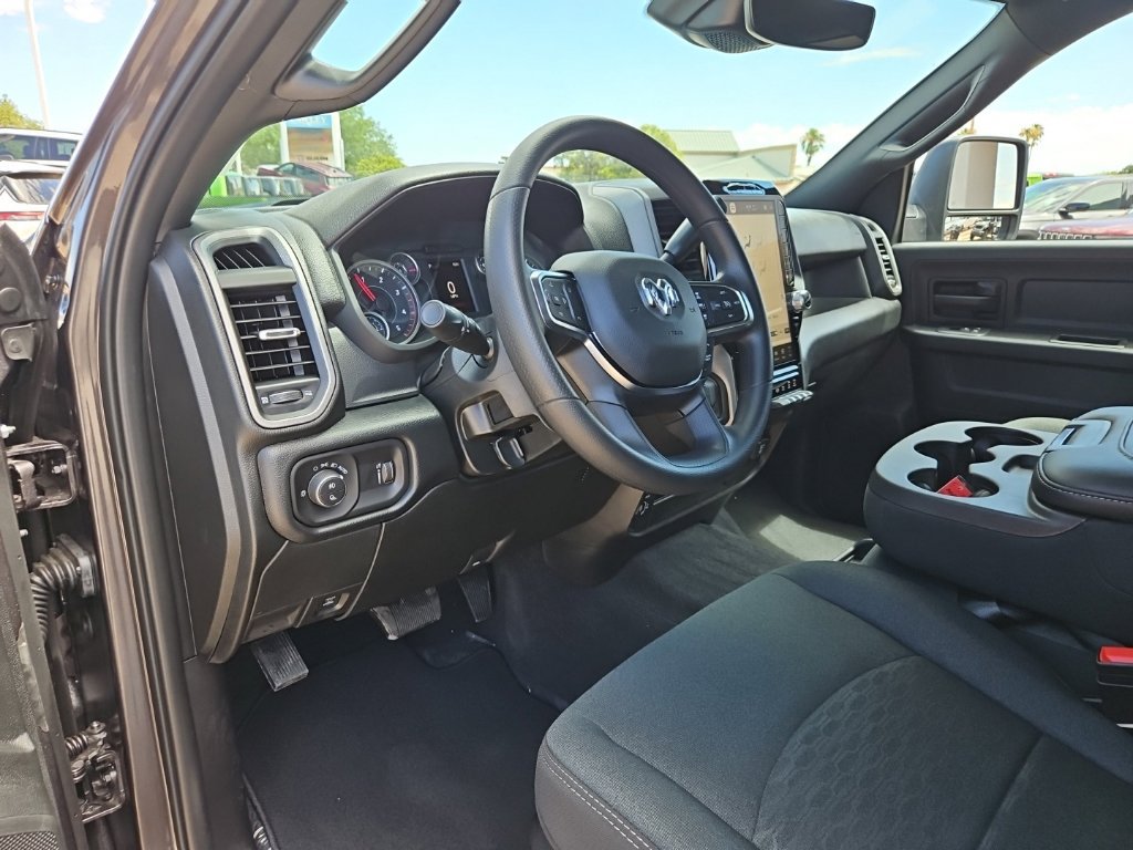 New 2026 RAM 3500 Tradesman AWD/4WD image 17
