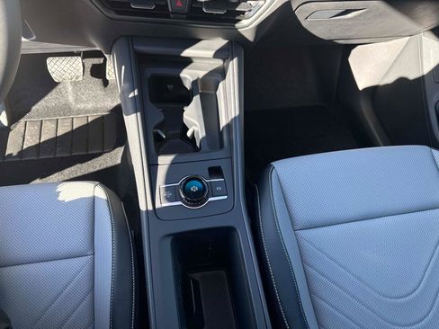 New 2026 Volkswagen Tiguan SE image 24