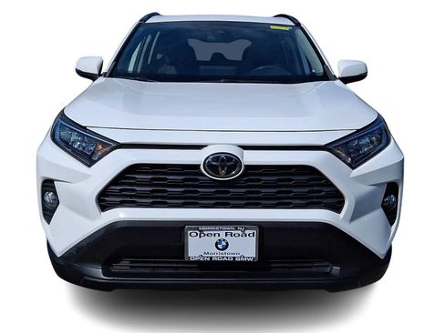 Used 2019 Toyota RAV4 XLE w/ All Weather Liner Package AWD/4WD image 2