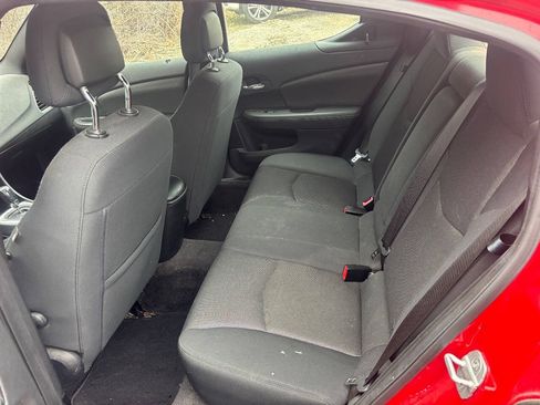 Used 2012 Dodge Avenger SXT FWD image 12