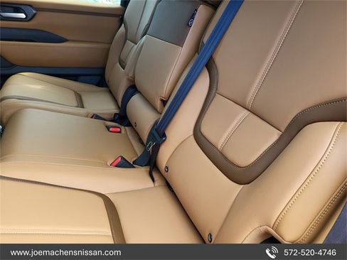 New 2025 Nissan Armada SL image 21