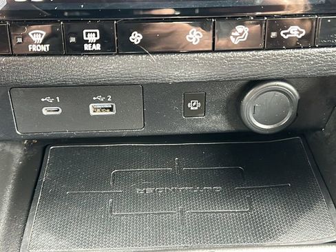 Used 2022 Mitsubishi Outlander SE image 24